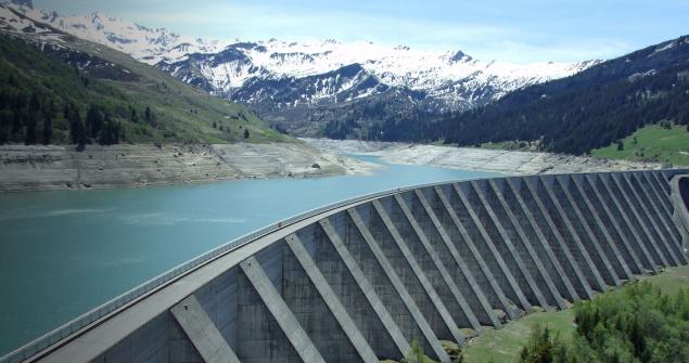 A dam close to mountains
